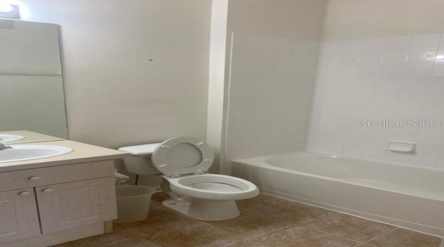 KISSIMMEE, Florida 34747, 3 Bedrooms Bedrooms, ,2 BathroomsBathrooms,Residential,For Sale,SILVER PALM,0,MFRO6414532
