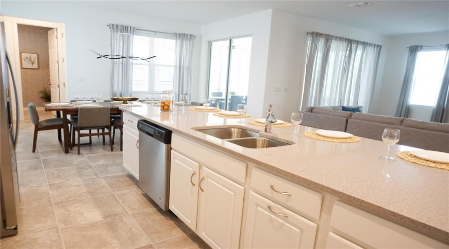 KISSIMMEE, Florida 34747, 6 Bedrooms Bedrooms, ,4 BathroomsBathrooms,Residential,For Sale,CAROLINE BAY,0,MFRO6410893