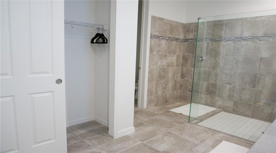 KISSIMMEE, Florida 34747, 6 Bedrooms Bedrooms, ,4 BathroomsBathrooms,Residential,For Sale,CAROLINE BAY,0,MFRO6410893