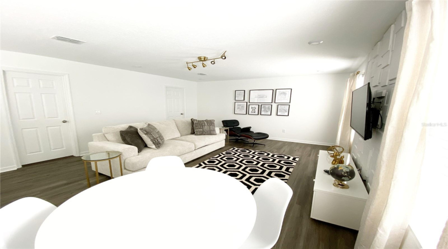 KISSIMMEE, Florida 34747, 6 Bedrooms Bedrooms, ,4 BathroomsBathrooms,Residential,For Sale,CAROLINE BAY,0,MFRO6410893