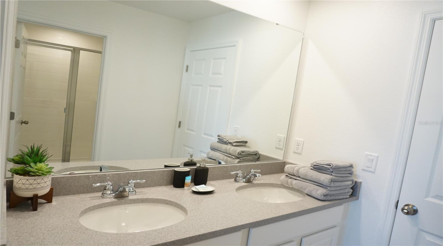 KISSIMMEE, Florida 34747, 6 Bedrooms Bedrooms, ,4 BathroomsBathrooms,Residential,For Sale,CAROLINE BAY,0,MFRO6410893