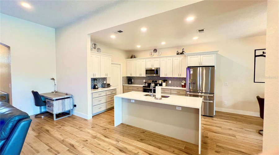 DAVENPORT, Florida 33897, 4 Bedrooms Bedrooms, ,3 BathroomsBathrooms,Residential,For Sale,BIRKDALE,0,MFRO6414597