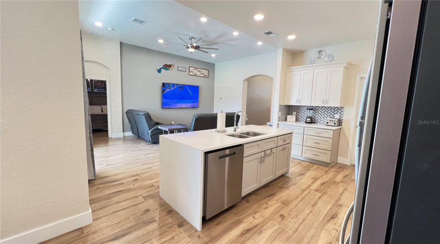 DAVENPORT, Florida 33897, 4 Bedrooms Bedrooms, ,3 BathroomsBathrooms,Residential,For Sale,BIRKDALE,0,MFRO6414597