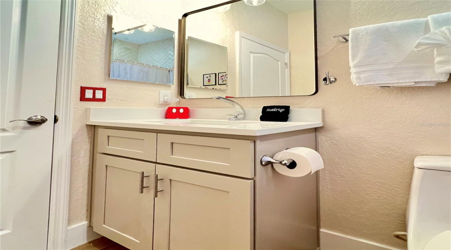 DAVENPORT, Florida 33897, 4 Bedrooms Bedrooms, ,3 BathroomsBathrooms,Residential,For Sale,BIRKDALE,0,MFRO6414597