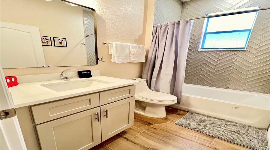 DAVENPORT, Florida 33897, 4 Bedrooms Bedrooms, ,3 BathroomsBathrooms,Residential,For Sale,BIRKDALE,0,MFRO6414597