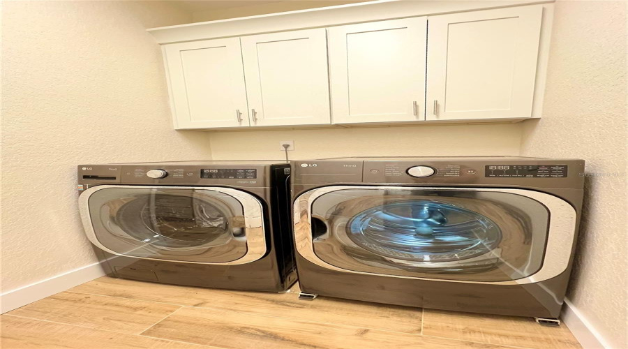 DAVENPORT, Florida 33897, 4 Bedrooms Bedrooms, ,3 BathroomsBathrooms,Residential,For Sale,BIRKDALE,0,MFRO6414597