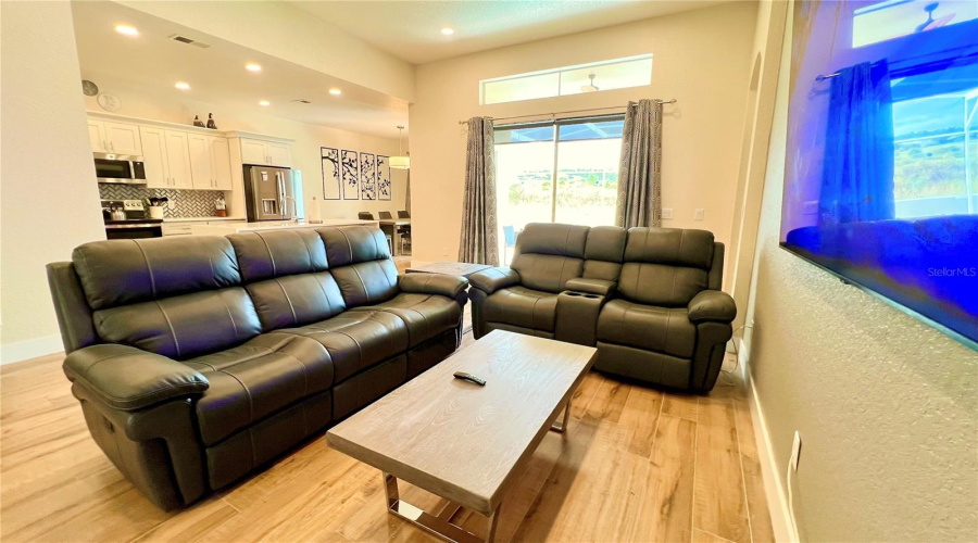 DAVENPORT, Florida 33897, 4 Bedrooms Bedrooms, ,3 BathroomsBathrooms,Residential,For Sale,BIRKDALE,0,MFRO6414597