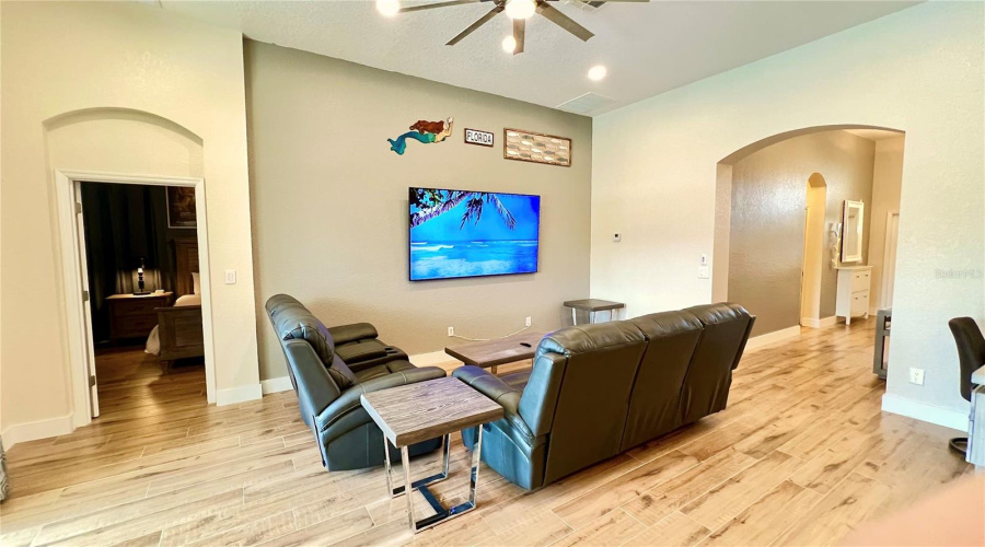 DAVENPORT, Florida 33897, 4 Bedrooms Bedrooms, ,3 BathroomsBathrooms,Residential,For Sale,BIRKDALE,0,MFRO6414597