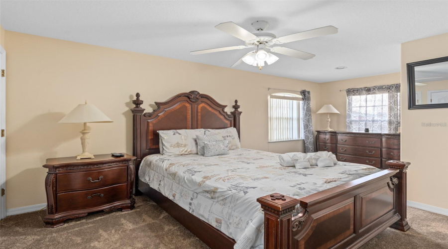 DAVENPORT, Florida 33897, 5 Bedrooms Bedrooms, ,7 BathroomsBathrooms,Residential,For Sale,VISTA,0,MFRO6414280