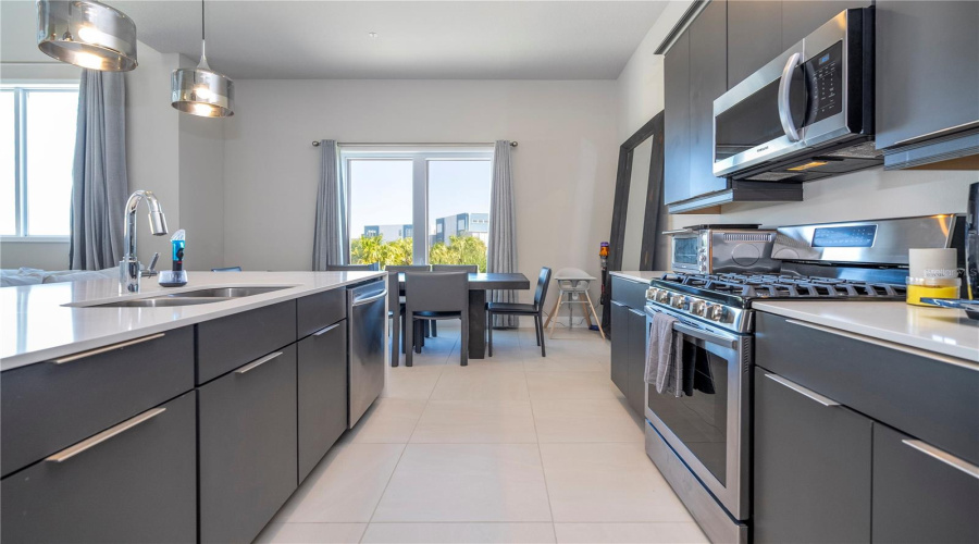 REUNION, Florida 34747, 5 Bedrooms Bedrooms, ,4 BathroomsBathrooms,Residential,For Sale,SANDY RIDGE,0,MFRO6297178