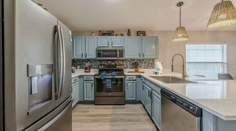 DAVENPORT, Florida 33897, 4 Bedrooms Bedrooms, ,2 BathroomsBathrooms,Residential,For Sale,KENSINGTON,0,MFRS5149615
