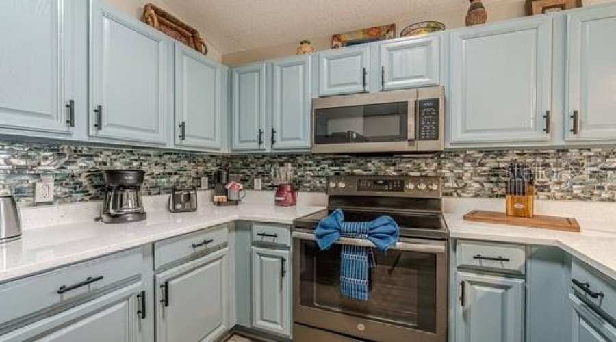 DAVENPORT, Florida 33897, 4 Bedrooms Bedrooms, ,2 BathroomsBathrooms,Residential,For Sale,KENSINGTON,0,MFRS5149615