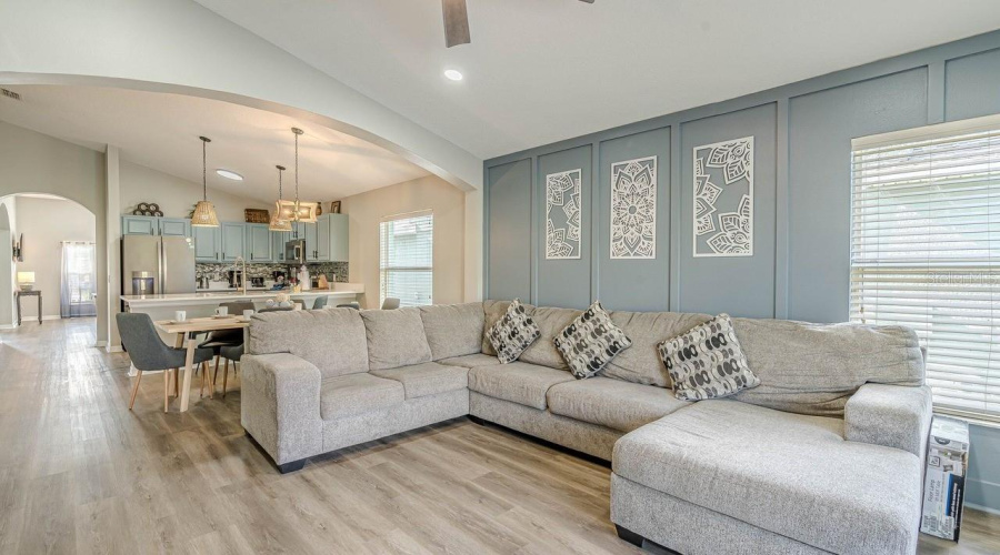 DAVENPORT, Florida 33897, 4 Bedrooms Bedrooms, ,2 BathroomsBathrooms,Residential,For Sale,KENSINGTON,0,MFRS5149615