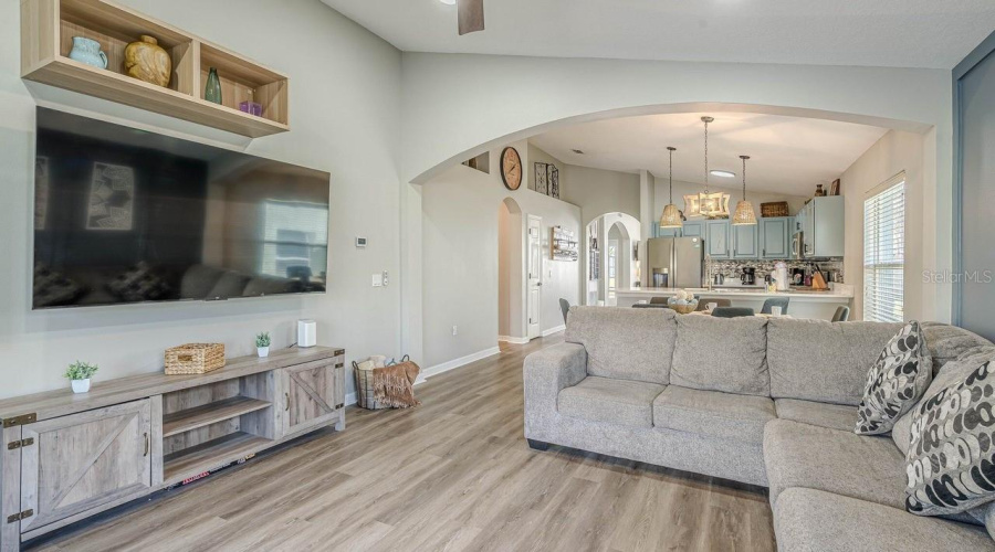 DAVENPORT, Florida 33897, 4 Bedrooms Bedrooms, ,2 BathroomsBathrooms,Residential,For Sale,KENSINGTON,0,MFRS5149615