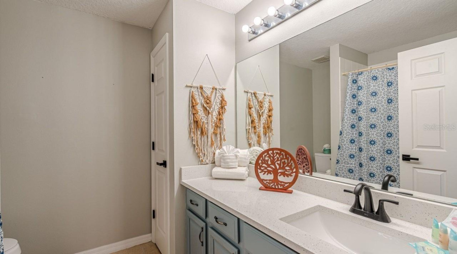 DAVENPORT, Florida 33897, 4 Bedrooms Bedrooms, ,2 BathroomsBathrooms,Residential,For Sale,KENSINGTON,0,MFRS5149615
