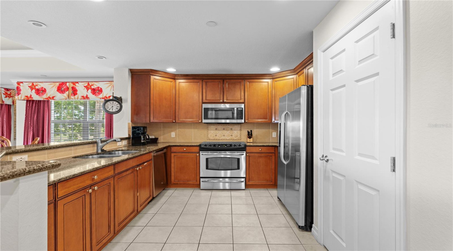 REUNION, Florida 34747, 3 Bedrooms Bedrooms, ,3 BathroomsBathrooms,Residential,For Sale,SUNSET VIEW,0,MFRO6414710