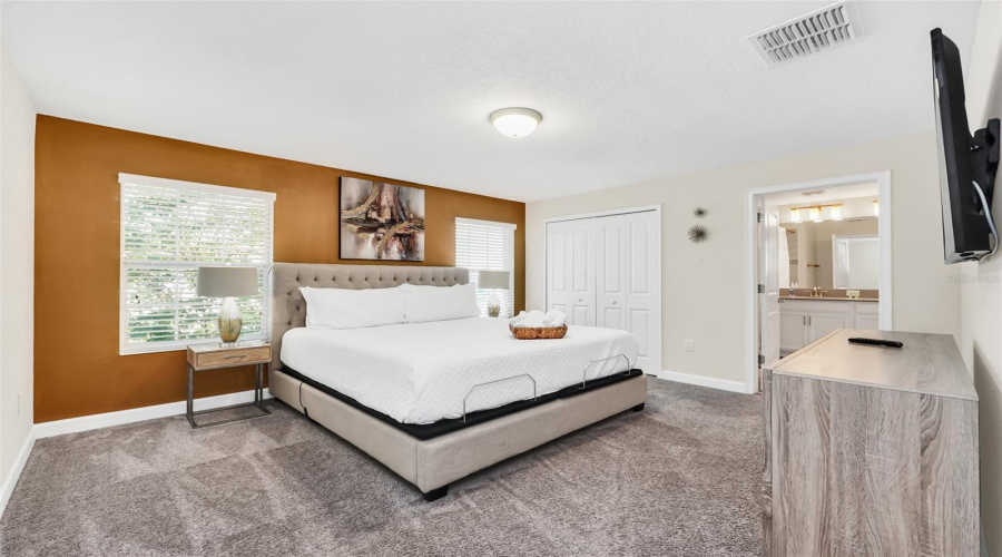 DAVENPORT, Florida 33896, 4 Bedrooms Bedrooms, ,3 BathroomsBathrooms,Residential,For Sale,PLUNKER,0,MFRO6414406