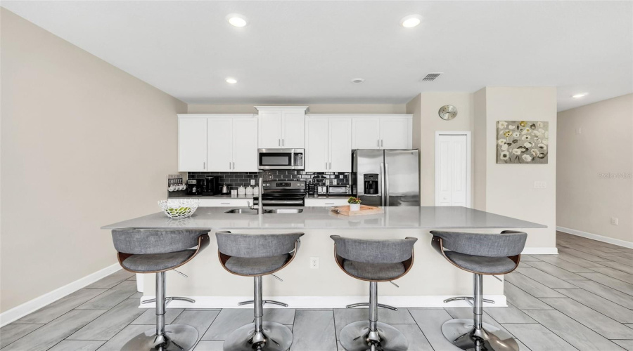 DAVENPORT, Florida 33896, 4 Bedrooms Bedrooms, ,3 BathroomsBathrooms,Residential,For Sale,PLUNKER,0,MFRO6414406