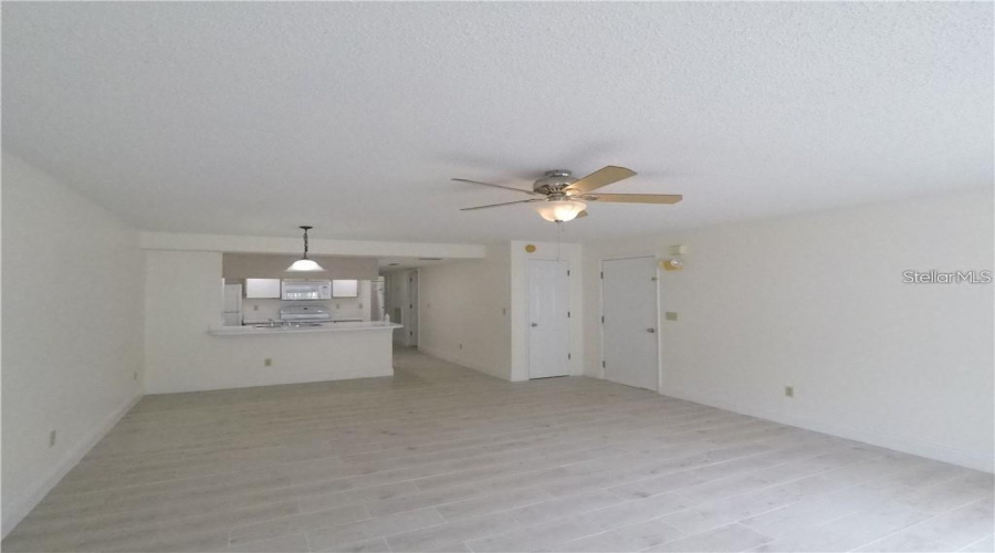 KISSIMMEE, Florida 34746, 3 Bedrooms Bedrooms, ,2 BathroomsBathrooms,Residential,For Sale,ROYAL BAY,0,MFRS5151472