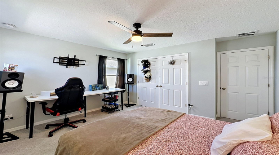 DAVENPORT, Florida 33896, 3 Bedrooms Bedrooms, ,2 BathroomsBathrooms,Residential,For Sale,ABERDEEN ST,0,MFRS5151089