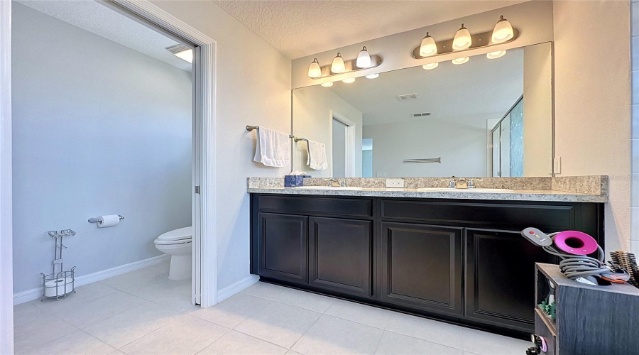 DAVENPORT, Florida 33896, 3 Bedrooms Bedrooms, ,2 BathroomsBathrooms,Residential,For Sale,ABERDEEN ST,0,MFRS5151089