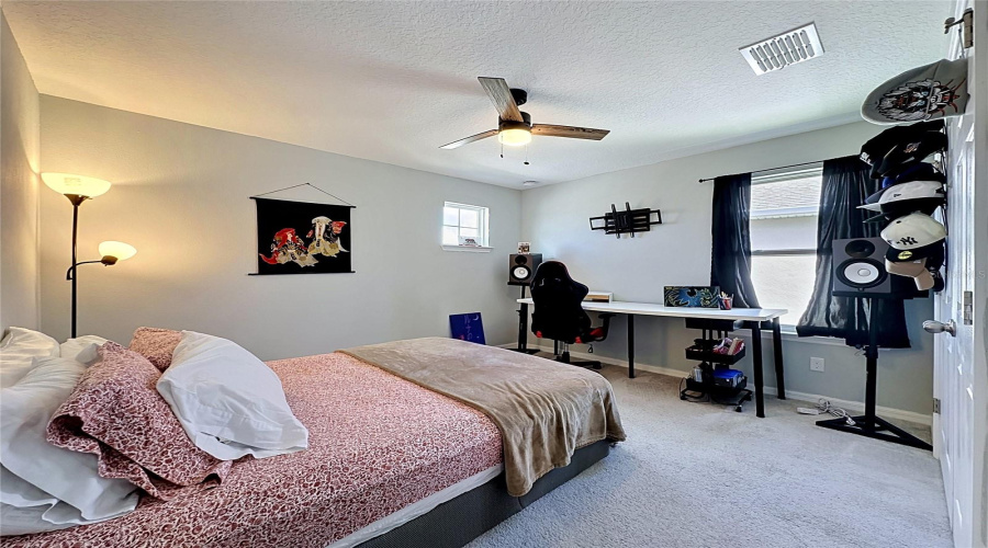 DAVENPORT, Florida 33896, 3 Bedrooms Bedrooms, ,2 BathroomsBathrooms,Residential,For Sale,ABERDEEN ST,0,MFRS5151089