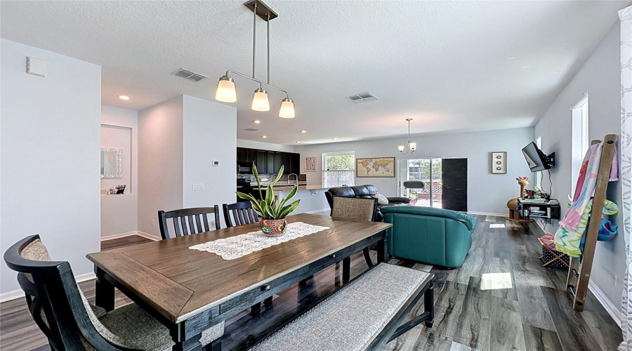 DAVENPORT, Florida 33896, 3 Bedrooms Bedrooms, ,2 BathroomsBathrooms,Residential,For Sale,ABERDEEN ST,0,MFRS5151089
