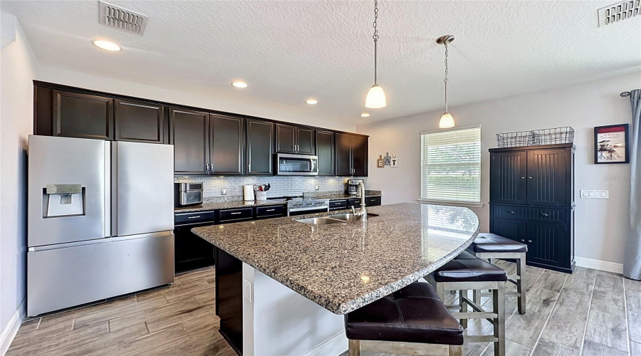 DAVENPORT, Florida 33896, 4 Bedrooms Bedrooms, ,3 BathroomsBathrooms,Residential,For Sale,ABERDEEN,0,MFRS5151094