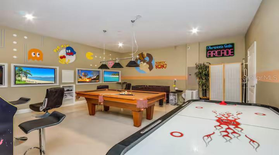 DAVENPORT, Florida 33896, 8 Bedrooms Bedrooms, ,5 BathroomsBathrooms,Residential,For Sale,BELLE TERRE,0,MFRTB8516738