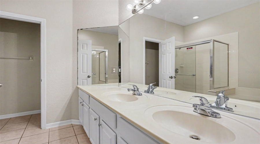 KISSIMMEE, Florida 34746, 3 Bedrooms Bedrooms, ,2 BathroomsBathrooms,Residential,For Sale,GRANGER,0,MFRO6413686