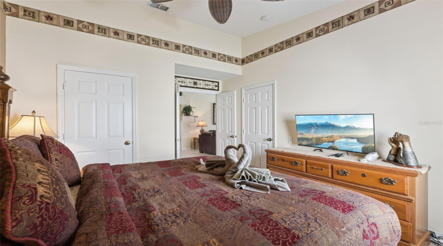 KISSIMMEE, Florida 34747, 4 Bedrooms Bedrooms, ,3 BathroomsBathrooms,Residential,For Sale,FAN PALM,0,MFRS5150408