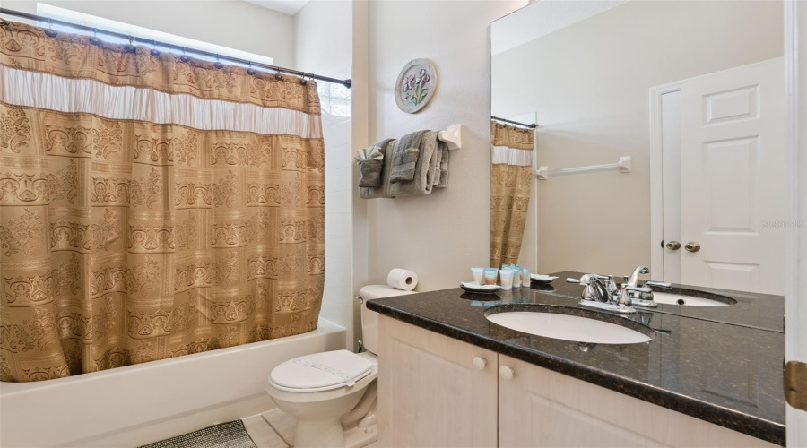 KISSIMMEE, Florida 34747, 4 Bedrooms Bedrooms, ,3 BathroomsBathrooms,Residential,For Sale,FAN PALM,0,MFRS5150408
