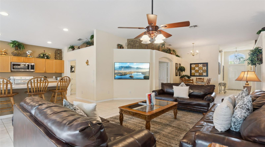KISSIMMEE, Florida 34747, 4 Bedrooms Bedrooms, ,3 BathroomsBathrooms,Residential,For Sale,FAN PALM,0,MFRS5150408