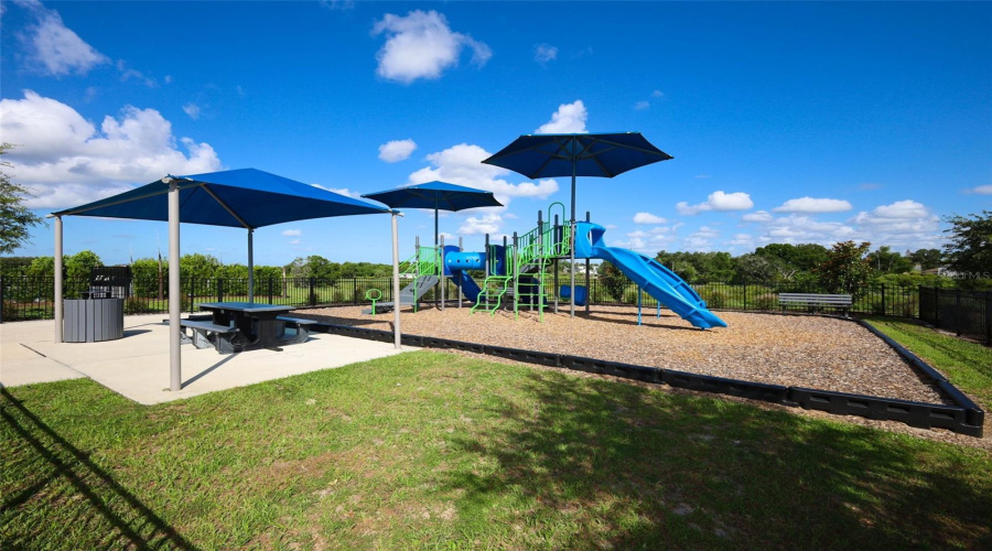 DAVENPORT, Florida 33837, 4 Bedrooms Bedrooms, ,2 BathroomsBathrooms,Residential,For Sale,MATTERHORN,0,MFRO6414666
