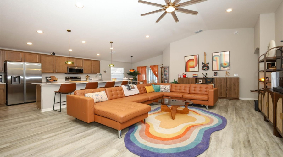 DAVENPORT, Florida 33837, 4 Bedrooms Bedrooms, ,2 BathroomsBathrooms,Residential,For Sale,MATTERHORN,0,MFRO6414666