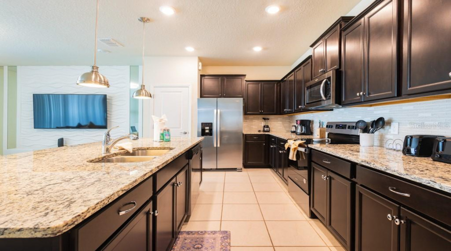 DAVENPORT, Florida 33897, 5 Bedrooms Bedrooms, ,4 BathroomsBathrooms,Residential,For Sale,JASMINE,0,MFRO6413858