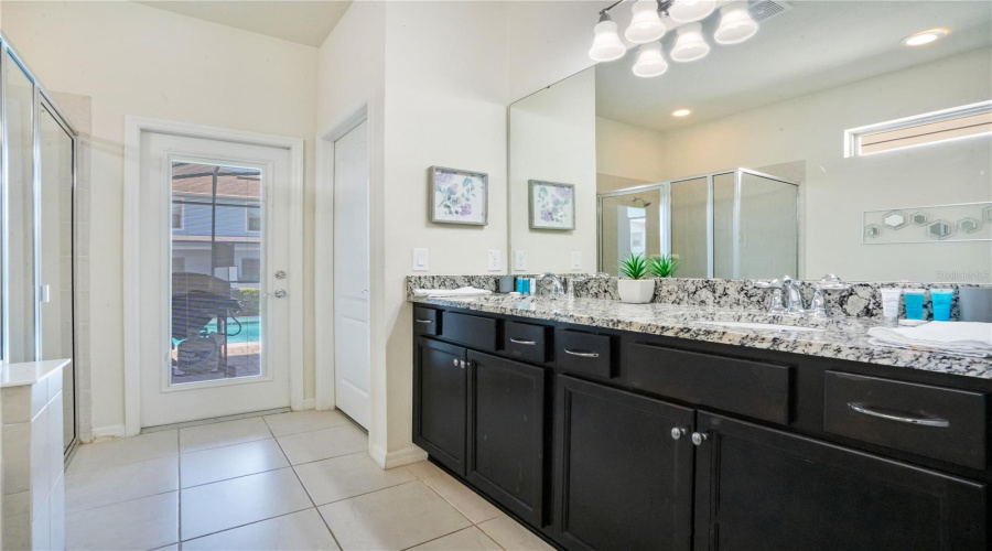 KISSIMMEE, Florida 34747, 6 Bedrooms Bedrooms, ,4 BathroomsBathrooms,Residential,For Sale,PRAGUE,0,MFRO6414964