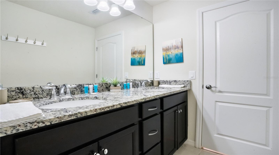 KISSIMMEE, Florida 34747, 6 Bedrooms Bedrooms, ,4 BathroomsBathrooms,Residential,For Sale,PRAGUE,0,MFRO6414964