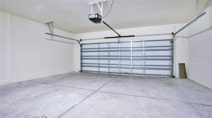 KISSIMMEE, Florida 34747, 6 Bedrooms Bedrooms, ,4 BathroomsBathrooms,Residential,For Sale,PRAGUE,0,MFRO6414964