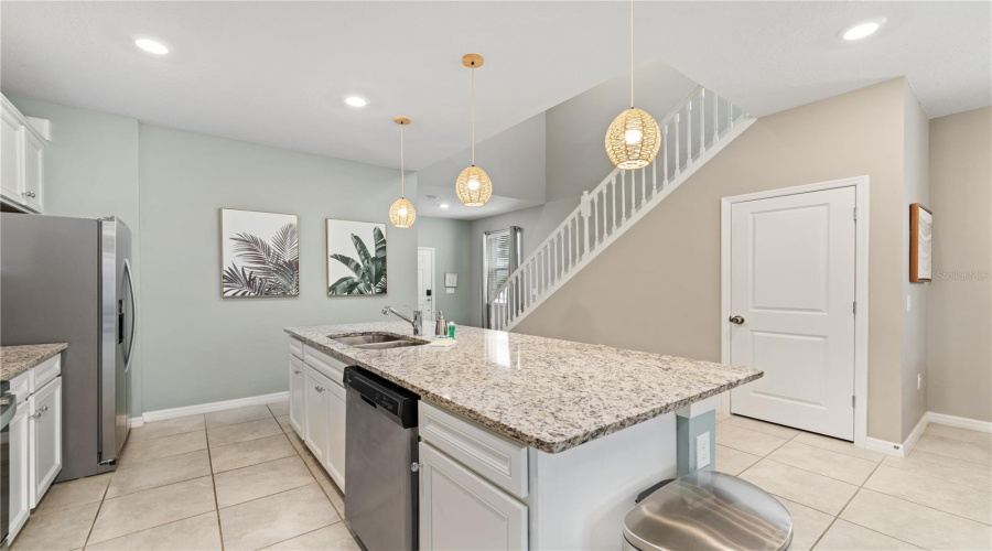 DAVENPORT, Florida 33897, 7 Bedrooms Bedrooms, ,5 BathroomsBathrooms,Residential,For Sale,LILAC,0,MFRO6413915