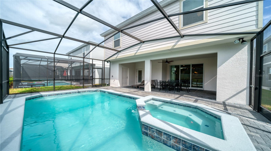 DAVENPORT, Florida 33897, 7 Bedrooms Bedrooms, ,5 BathroomsBathrooms,Residential,For Sale,LILAC,0,MFRO6413915