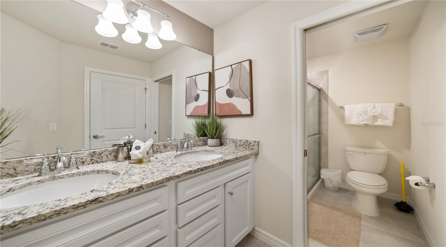 DAVENPORT, Florida 33897, 7 Bedrooms Bedrooms, ,5 BathroomsBathrooms,Residential,For Sale,LILAC,0,MFRO6413915