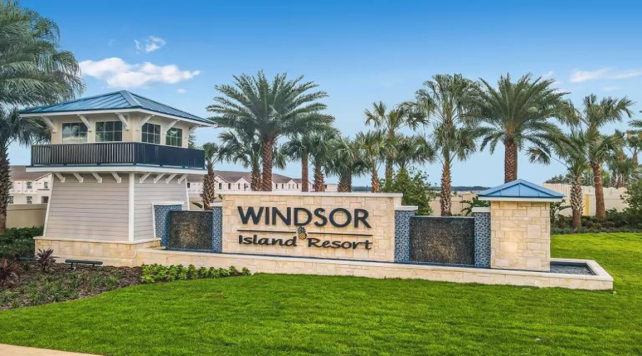 DAVENPORT, Florida 33897, 7 Bedrooms Bedrooms, ,5 BathroomsBathrooms,Residential,For Sale,LILAC,0,MFRO6413915