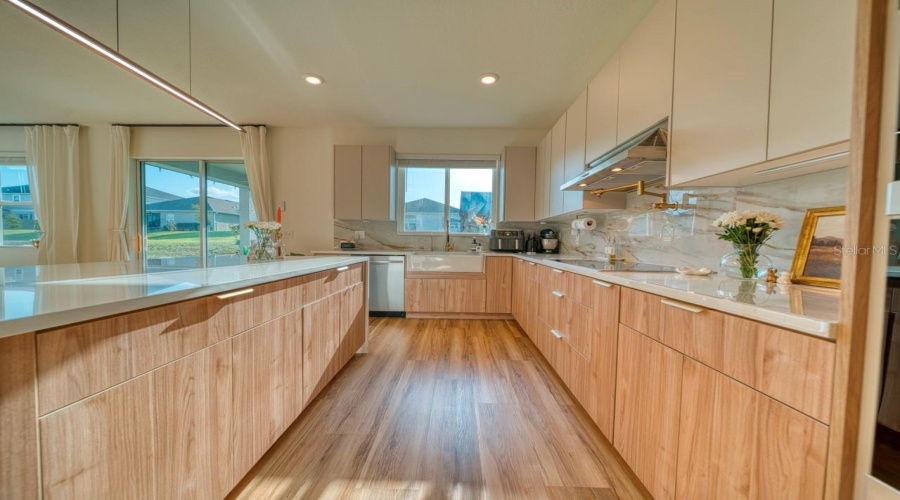 DAVENPORT, Florida 33896, 5 Bedrooms Bedrooms, ,3 BathroomsBathrooms,Residential,For Sale,ALVANLEY,0,MFRS5150569