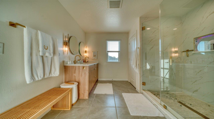 DAVENPORT, Florida 33896, 5 Bedrooms Bedrooms, ,3 BathroomsBathrooms,Residential,For Sale,ALVANLEY,0,MFRS5150569