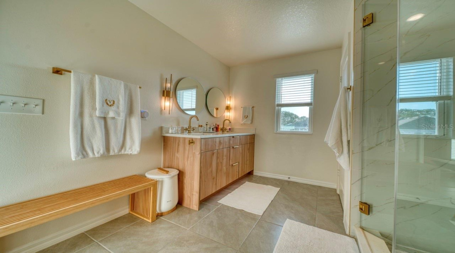 DAVENPORT, Florida 33896, 5 Bedrooms Bedrooms, ,3 BathroomsBathrooms,Residential,For Sale,ALVANLEY,0,MFRS5150569