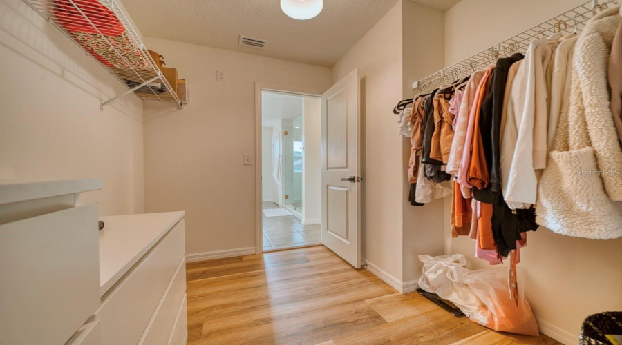 DAVENPORT, Florida 33896, 5 Bedrooms Bedrooms, ,3 BathroomsBathrooms,Residential,For Sale,ALVANLEY,0,MFRS5150569