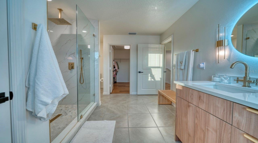 DAVENPORT, Florida 33896, 5 Bedrooms Bedrooms, ,3 BathroomsBathrooms,Residential,For Sale,ALVANLEY,0,MFRS5150569
