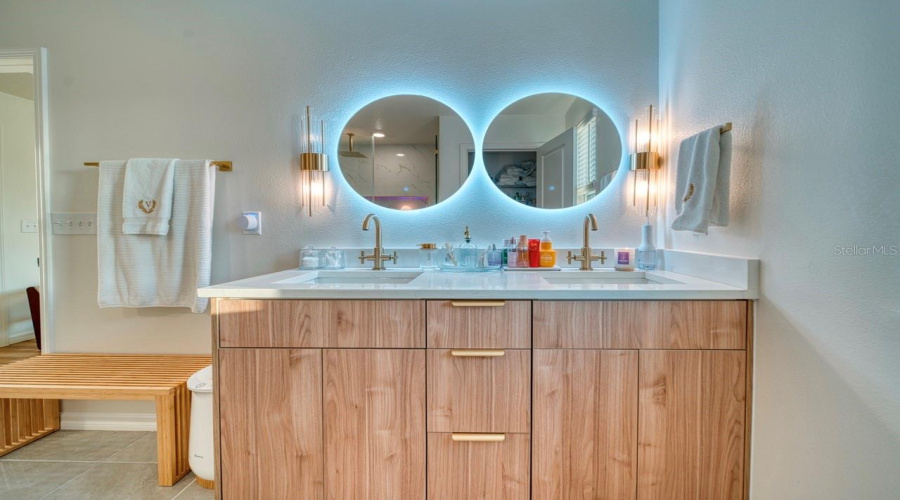 DAVENPORT, Florida 33896, 5 Bedrooms Bedrooms, ,3 BathroomsBathrooms,Residential,For Sale,ALVANLEY,0,MFRS5150569