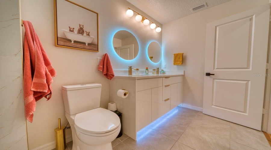 DAVENPORT, Florida 33896, 5 Bedrooms Bedrooms, ,3 BathroomsBathrooms,Residential,For Sale,ALVANLEY,0,MFRS5150569